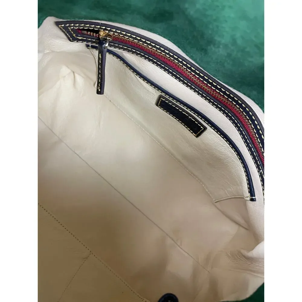 Dooney & Bourke gorgeous dooney